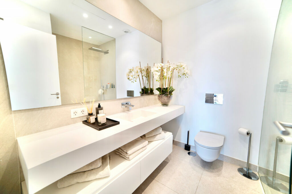 Middle Floor Apartment La Quinta Málaga - image 10