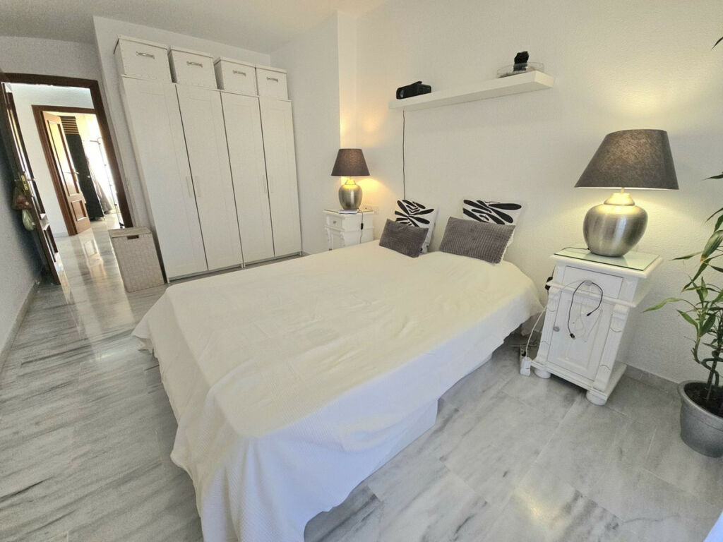 Middle Floor Apartment Benalmadena Costa Málaga - image 10