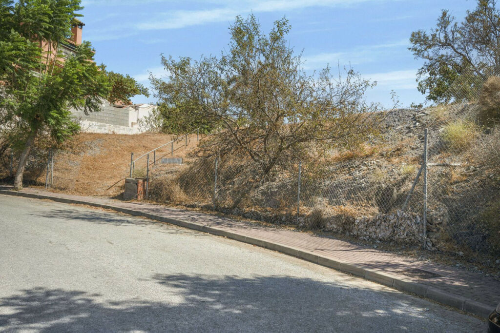 Residential Plot Almayate Málaga - image 13