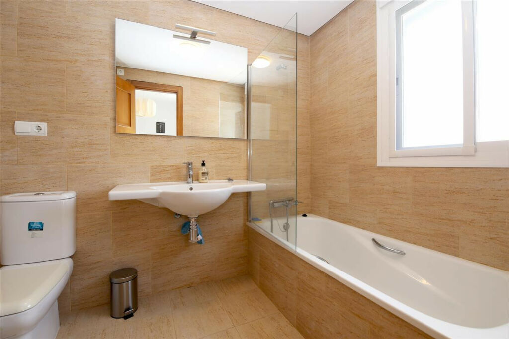 Semi-Detached House Estepona Málaga - image 10