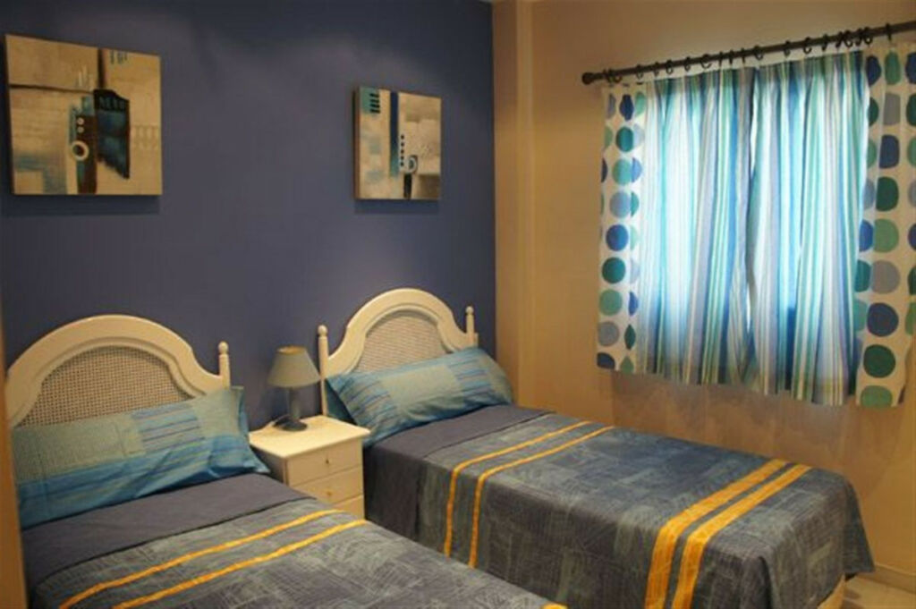 Middle Floor Apartment Puerto Banús Málaga - image 10