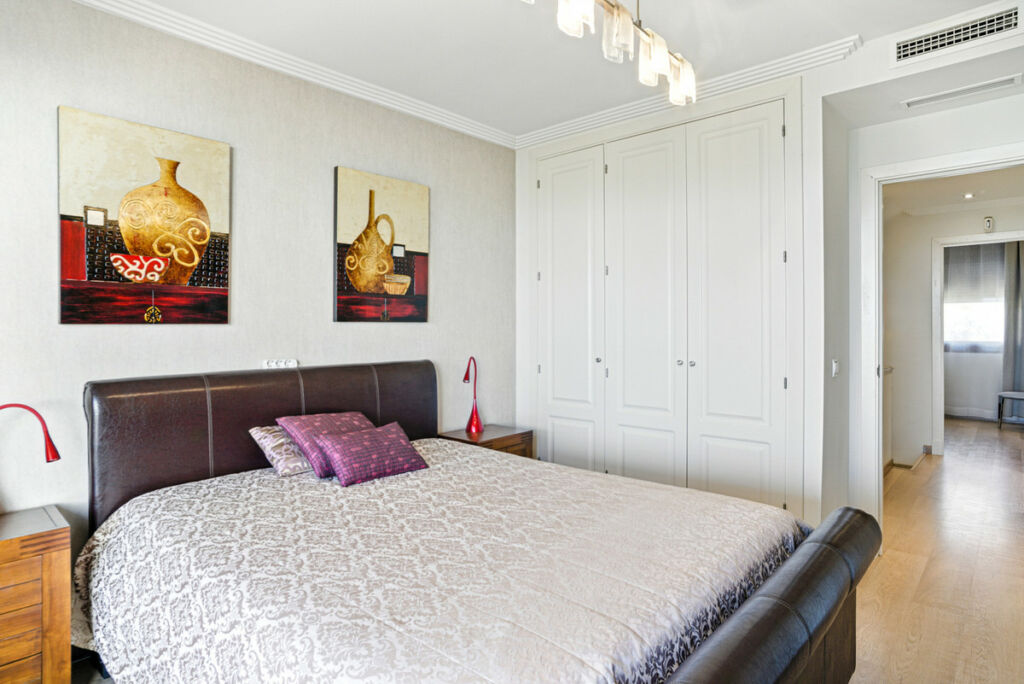 Townhouse Benahavís Málaga - image 10