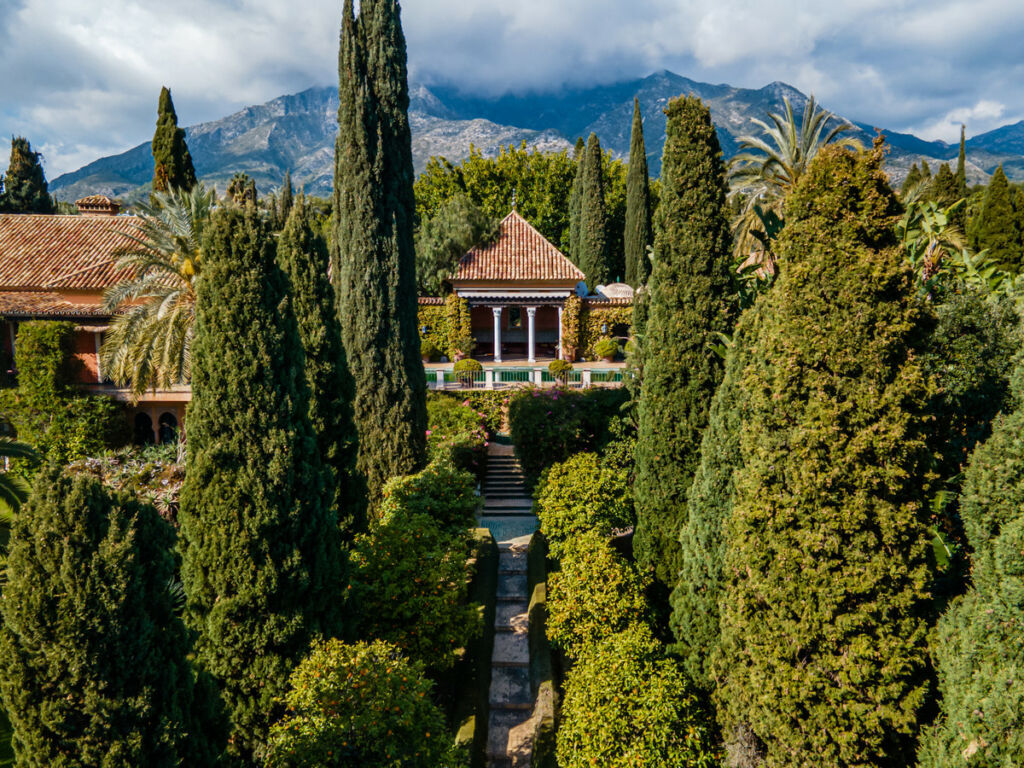Detached Villa The Golden Mile Málaga - image 10