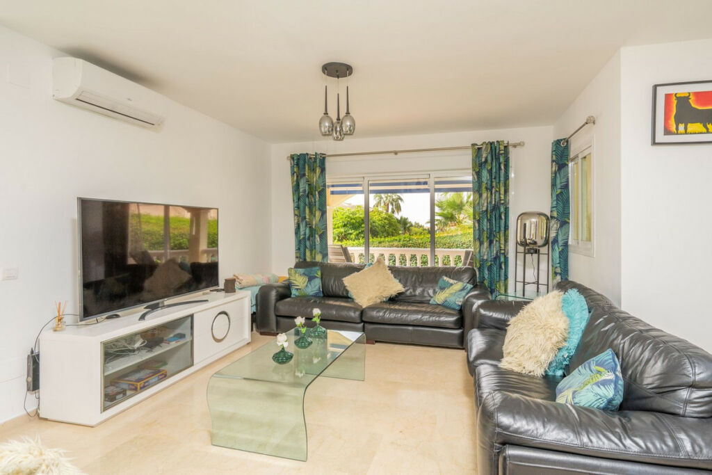 Detached Villa Benalmadena Málaga - image 10