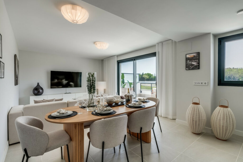 Middle Floor Apartment Selwo Málaga - image 10