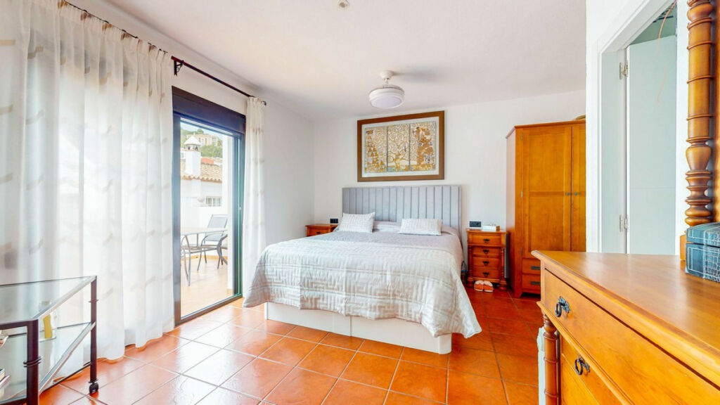 Semi-Detached House Benahavís Málaga - image 10