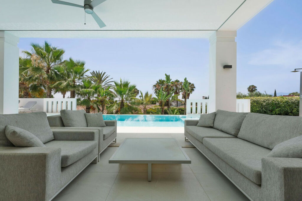 Detached Villa Nagüeles Málaga - image 10