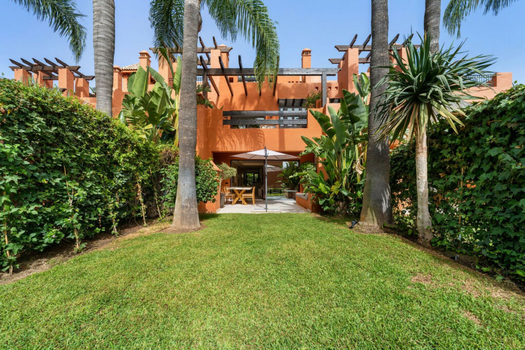 Semi-Detached House The Golden Mile Málaga - image 10