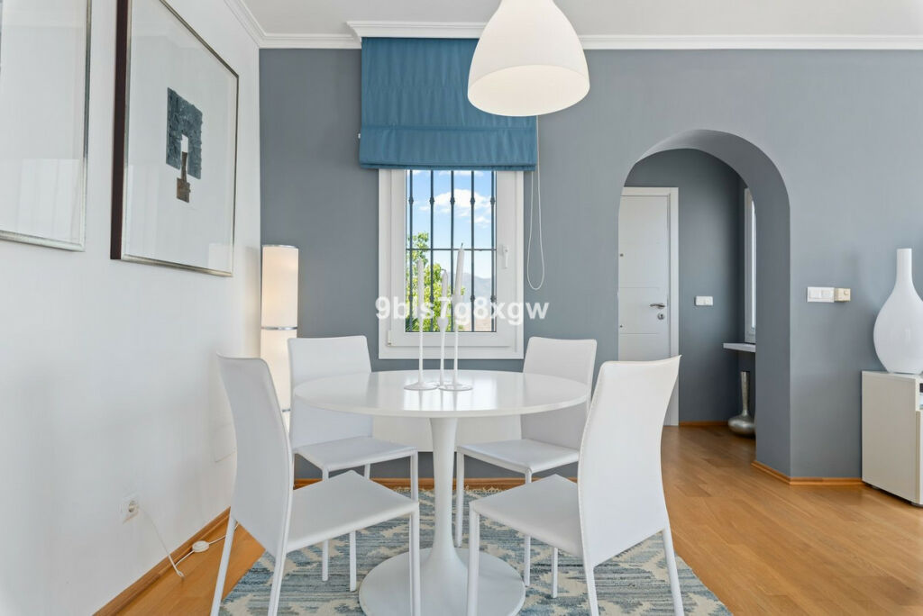 Middle Floor Apartment La Mairena Málaga - image 10