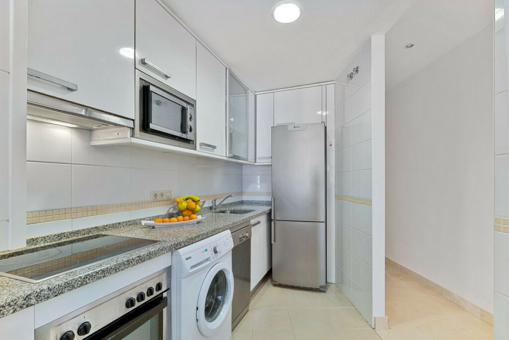 Penthouse Fuengirola Málaga - image 10