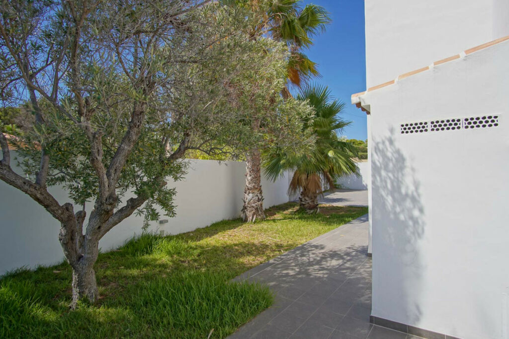 Detached Villa Moraira Alicante - image 10
