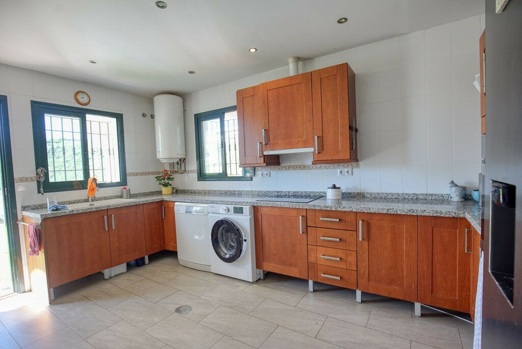 Detached Villa La Duquesa Málaga - image 10