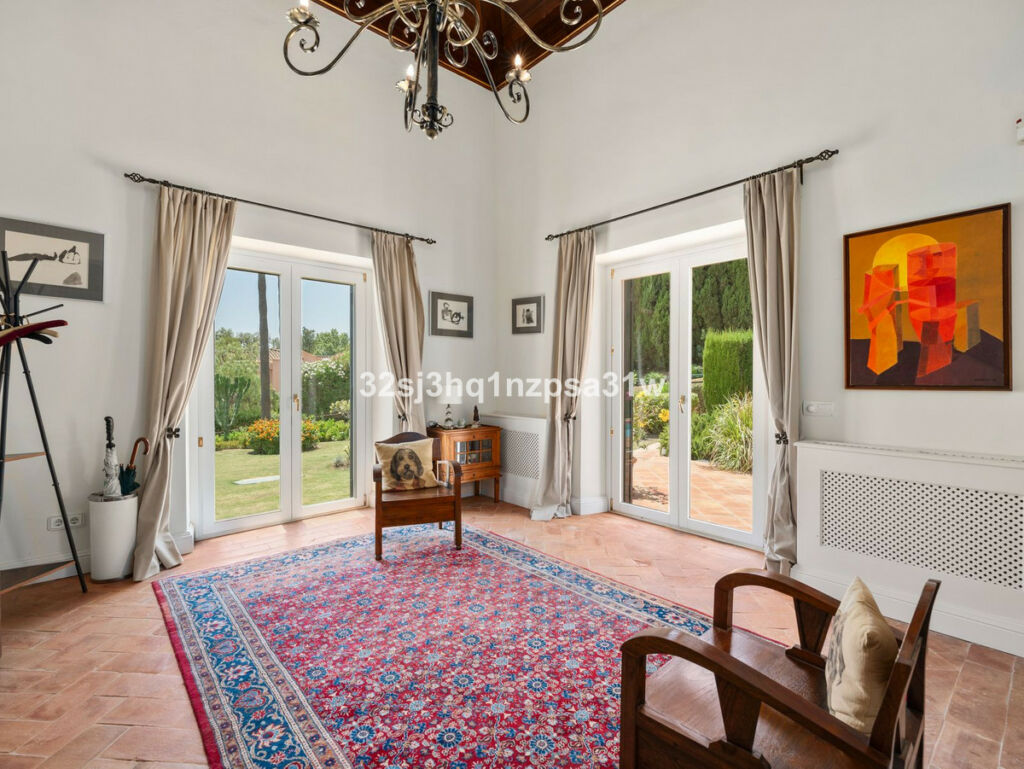 Detached Villa Sotogrande Cádiz - image 10