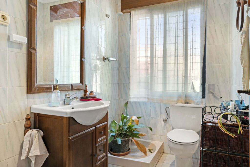 Detached Villa Estepona Málaga - image 10