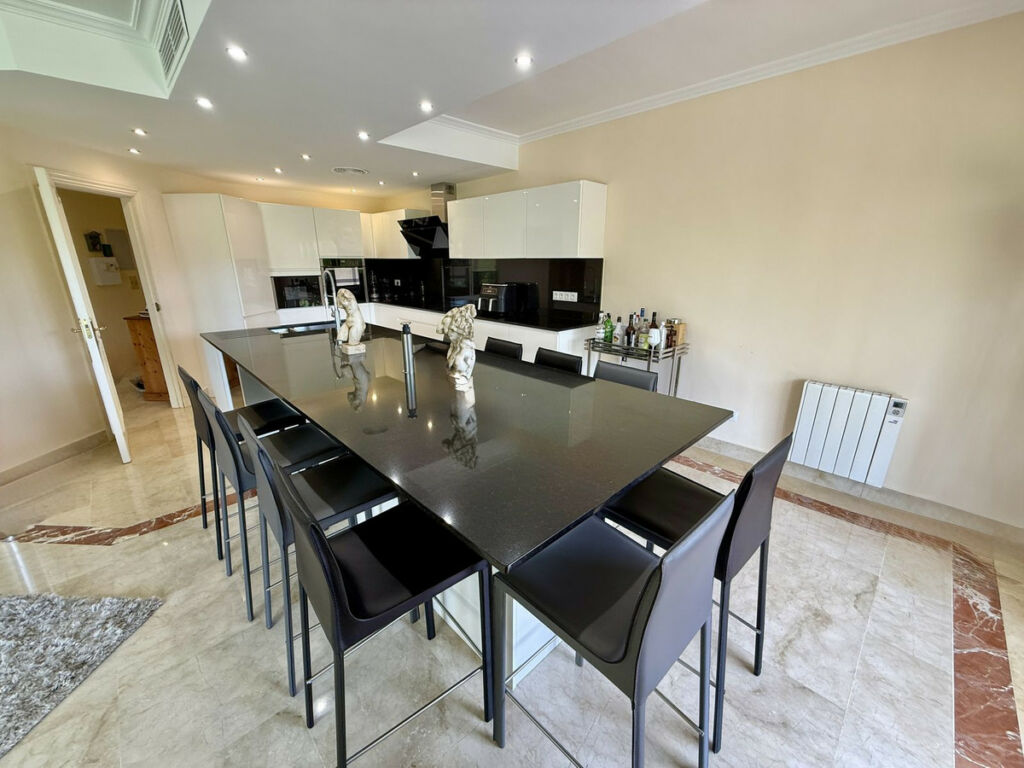 Townhouse La Quinta Málaga - image 10