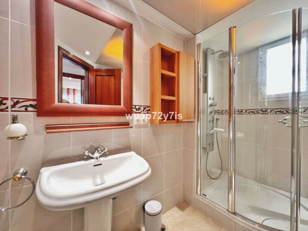 Semi-Detached House Costabella Málaga - image 10