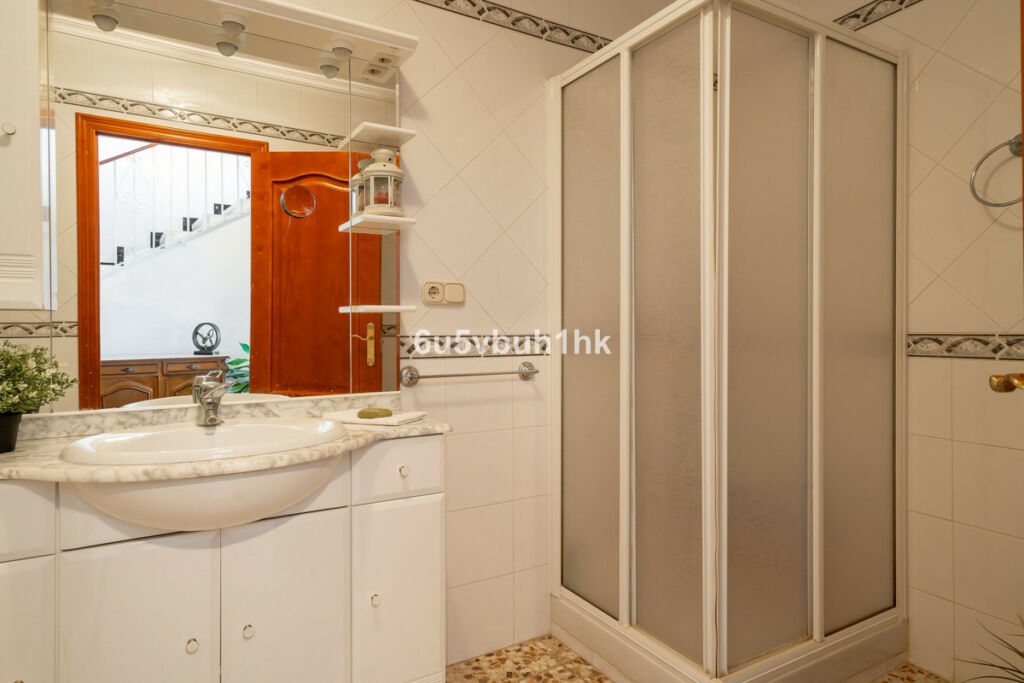 Townhouse Tolox Málaga - image 10