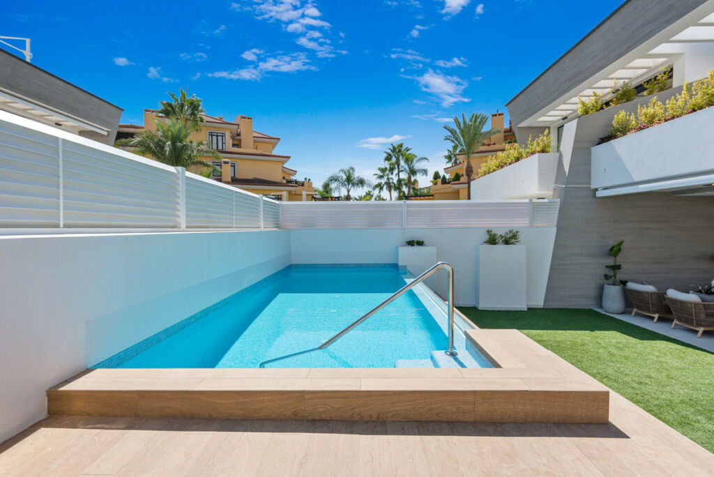 Townhouse Puerto Banús Málaga - image 10