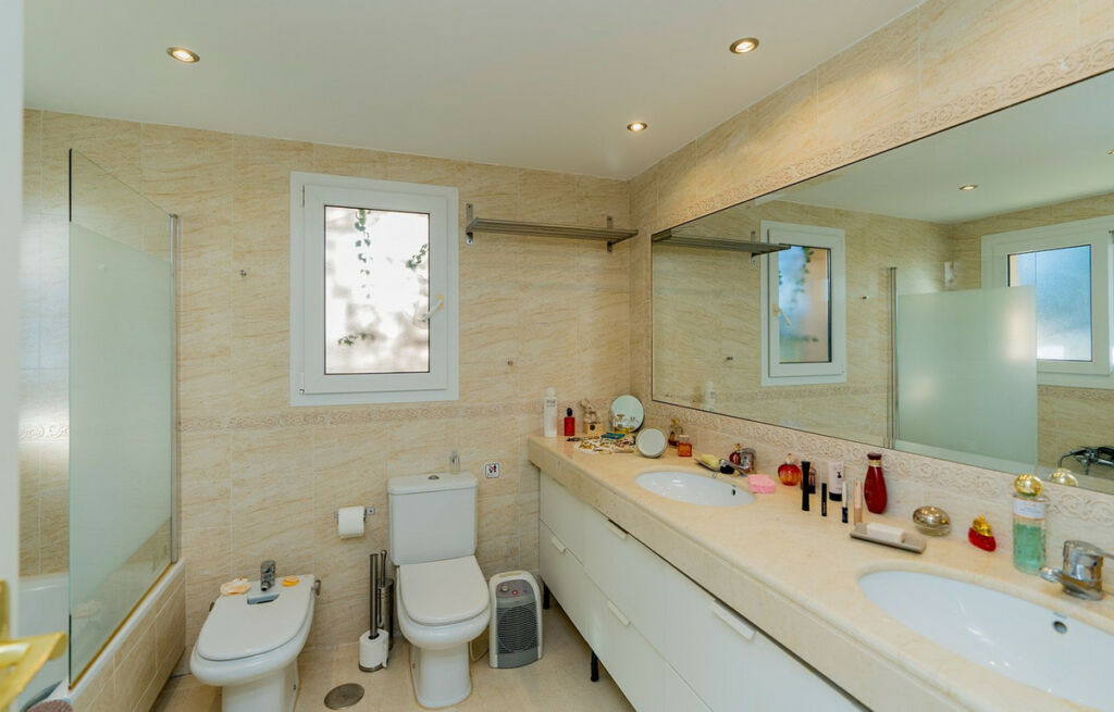 Semi-Detached House Riviera del Sol Málaga - image 10