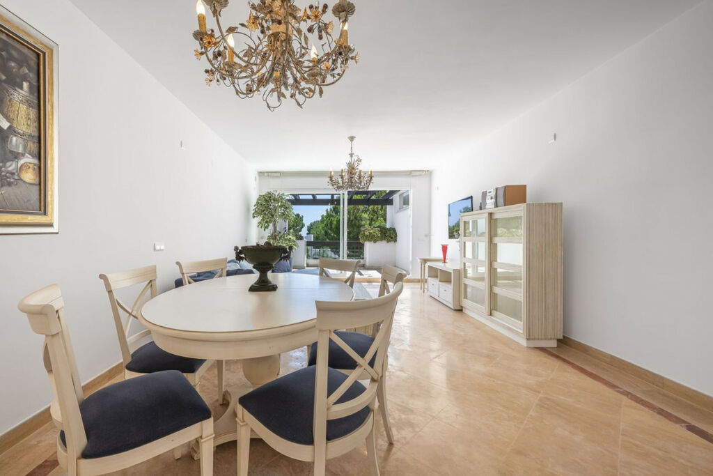 Top Floor Apartment Río Real Málaga - image 12