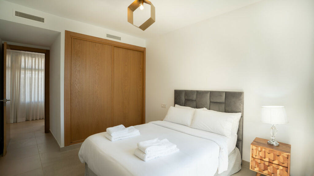 Detached Villa Estepona Málaga - image 10