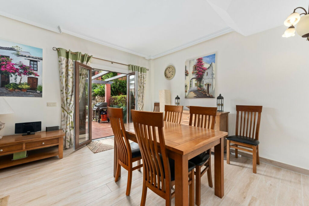 Townhouse Estepona Málaga - image 10