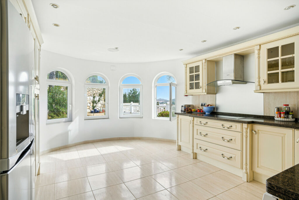 Detached Villa El Chaparral Málaga - image 10
