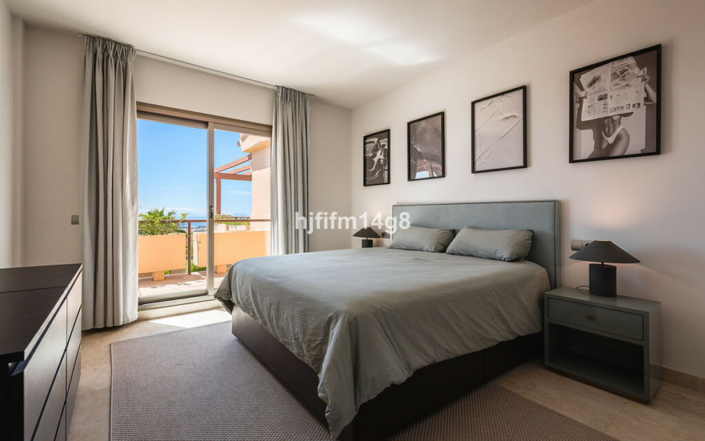 Penthouse Benahavís Málaga - image 11