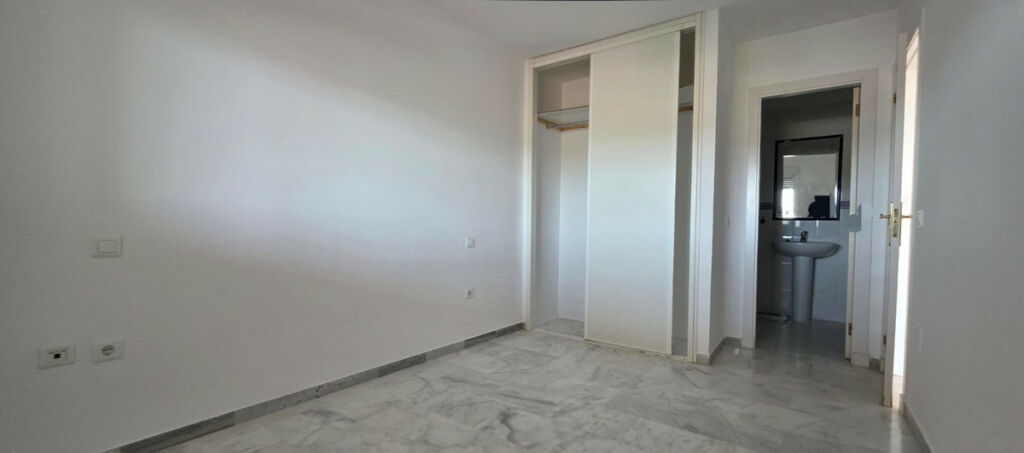 Middle Floor Apartment Casares Málaga - image 10