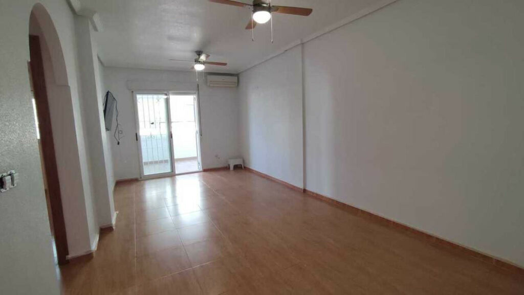 Ground Floor Apartment Playa Flamenca Alicante - image 11