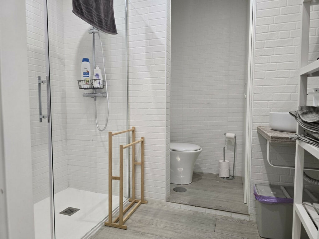 Middle Floor Apartment Fuengirola Málaga - image 11