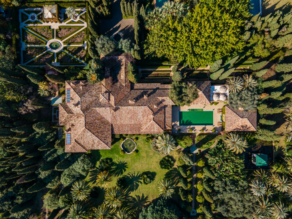 Detached Villa The Golden Mile Málaga - image 11