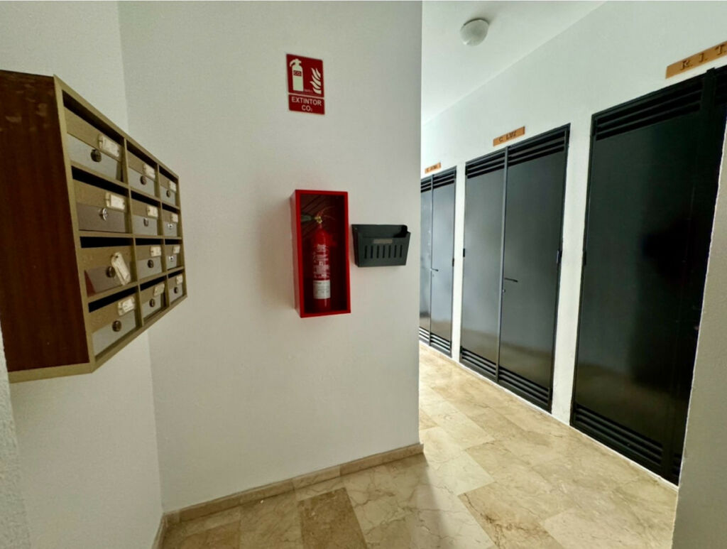 Middle Floor Apartment Estepona Málaga - image 11