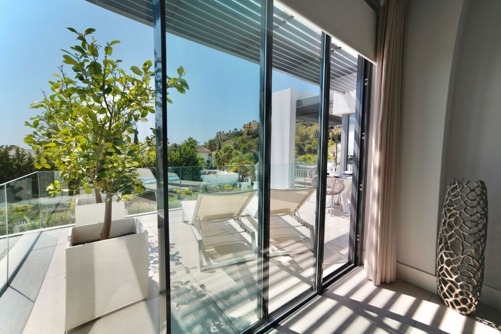 Middle Floor Apartment La Quinta Málaga - image 11