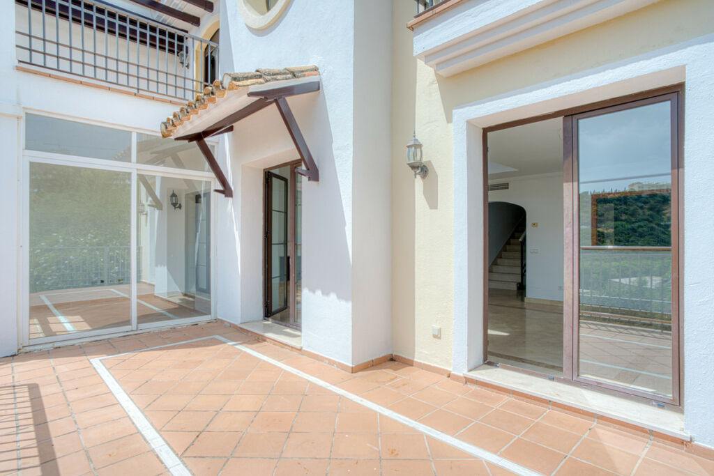 Townhouse Los Arqueros Málaga - image 11