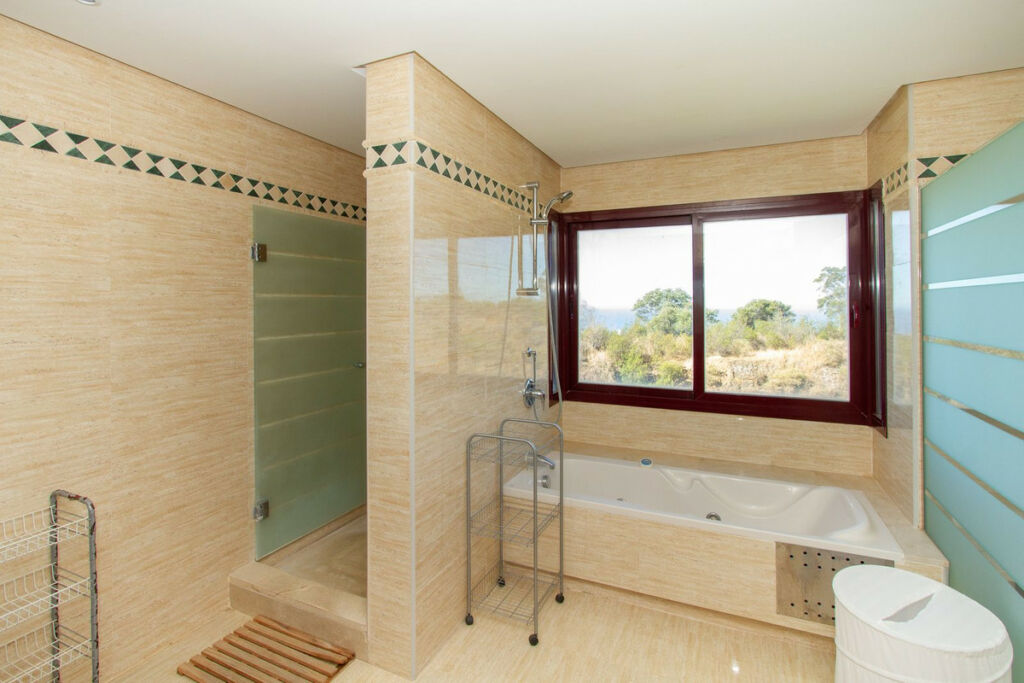 Penthouse La Mairena Málaga - image 11
