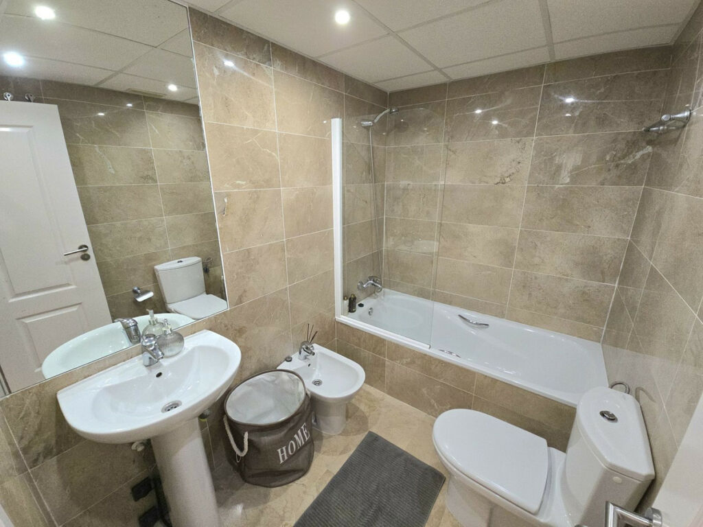 Top Floor Apartment Torrequebrada Málaga - image 11