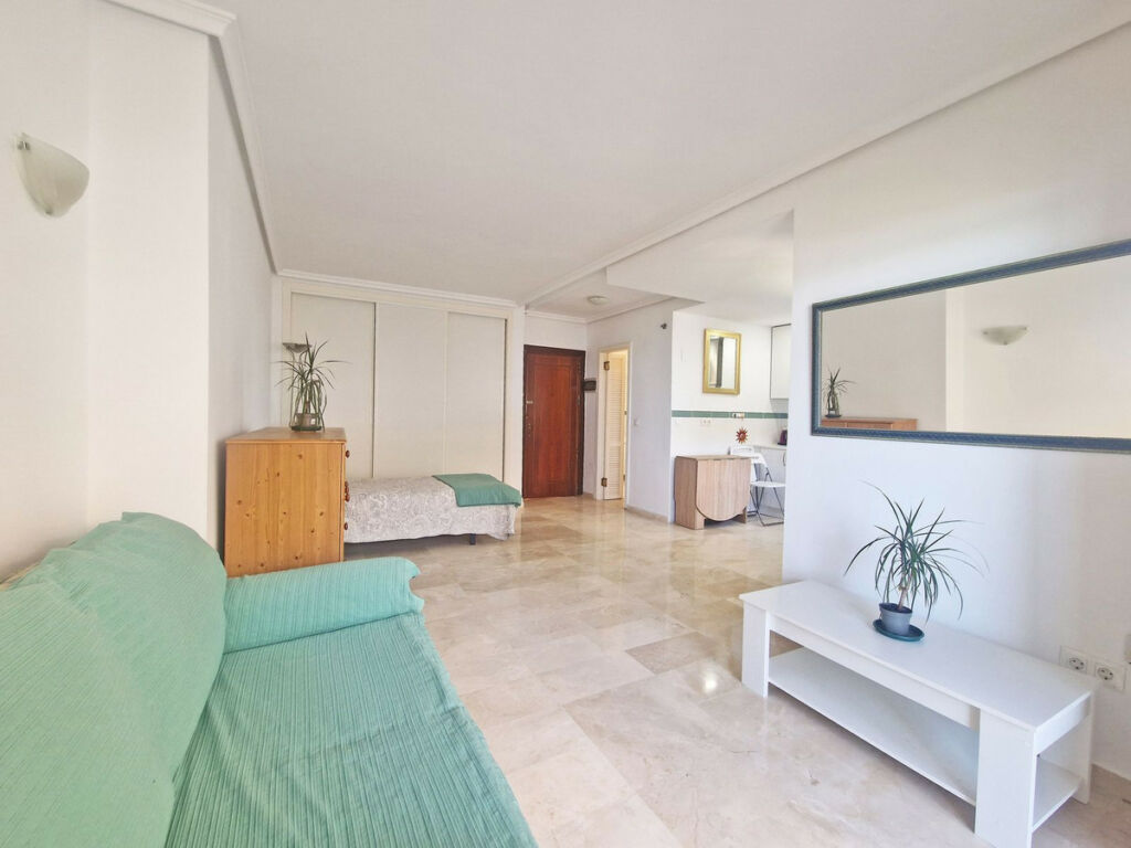 Middle Floor Studio Riviera del Sol Málaga - image 14