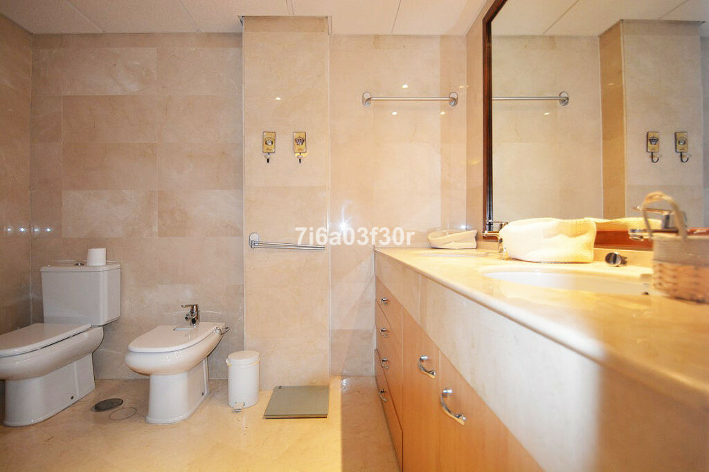 Ground Floor Apartment San Pedro de Alcántara Málaga - image 11