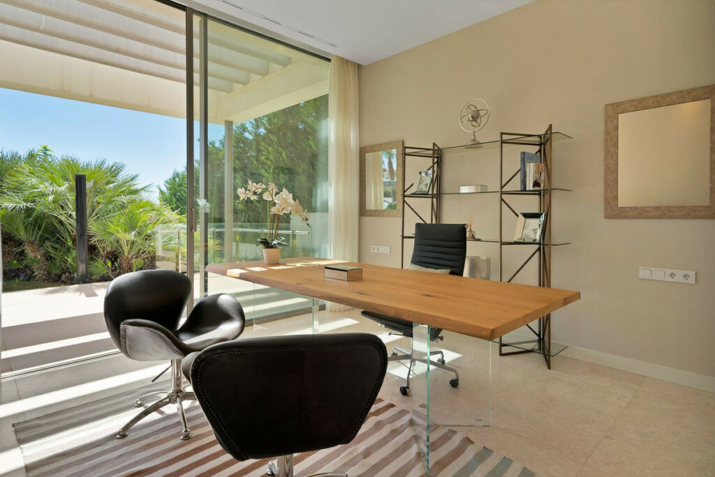 Detached Villa Benahavís Málaga - image 11