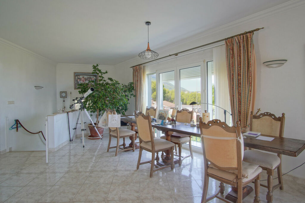 Detached Villa Denia Alicante - image 11