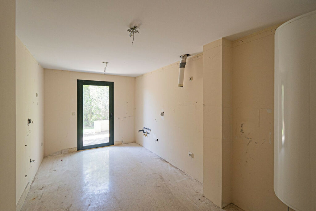 Ground Floor Apartment Benahavís Málaga - image 11