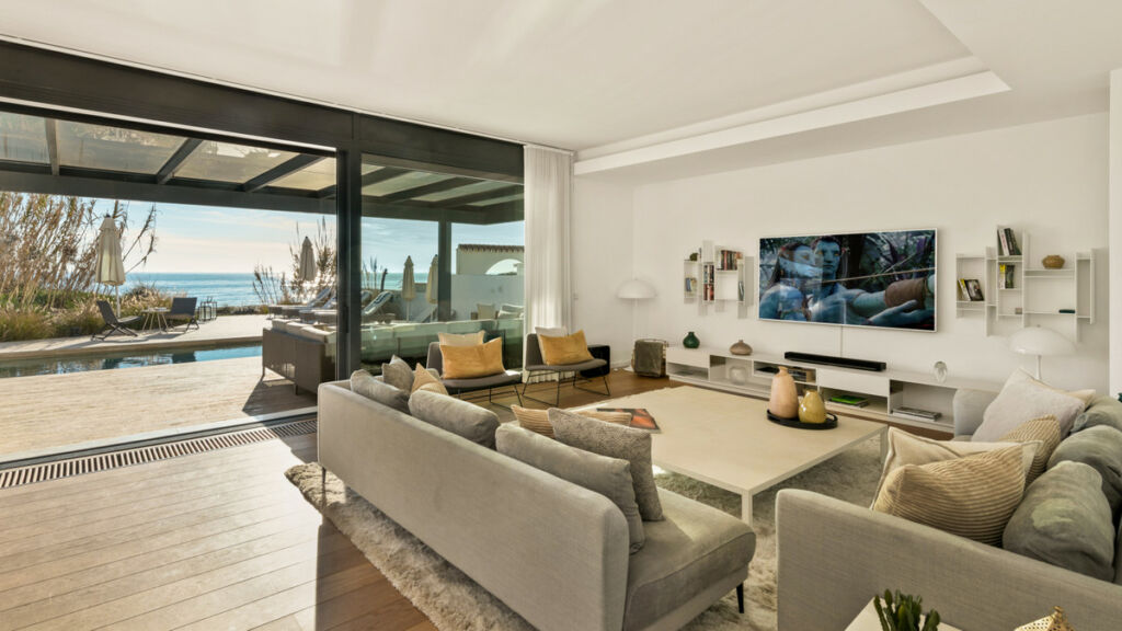 Detached Villa Costabella Málaga - image 11