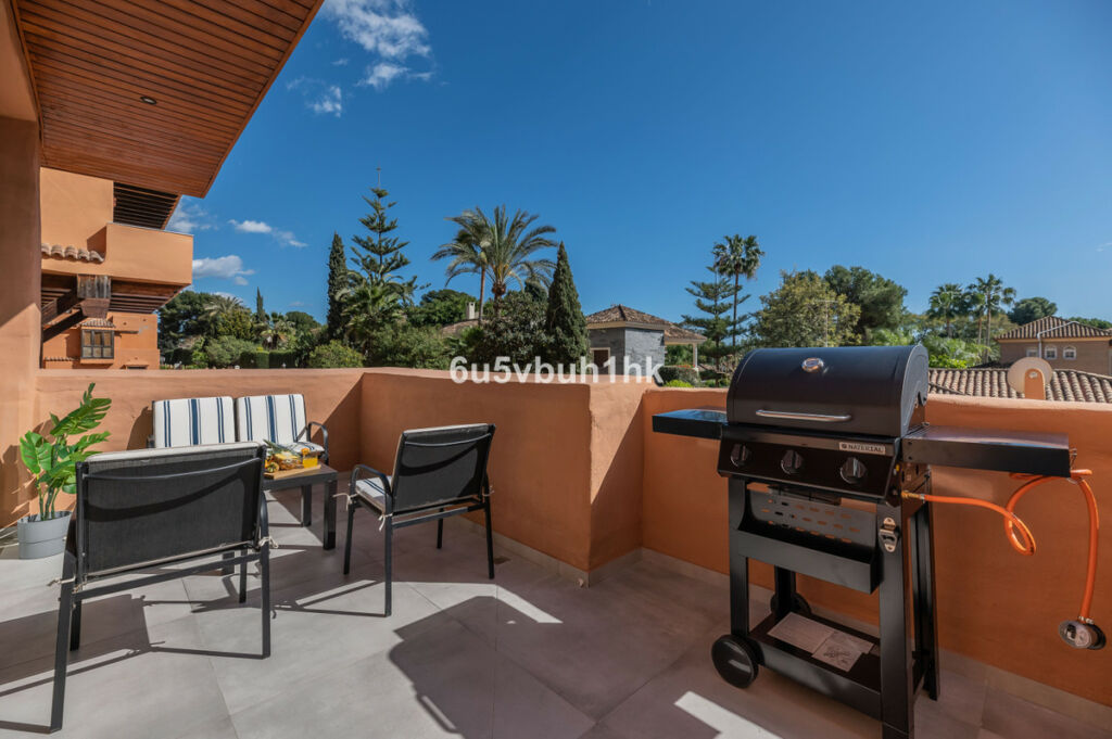 Middle Floor Apartment Estepona Málaga - image 11