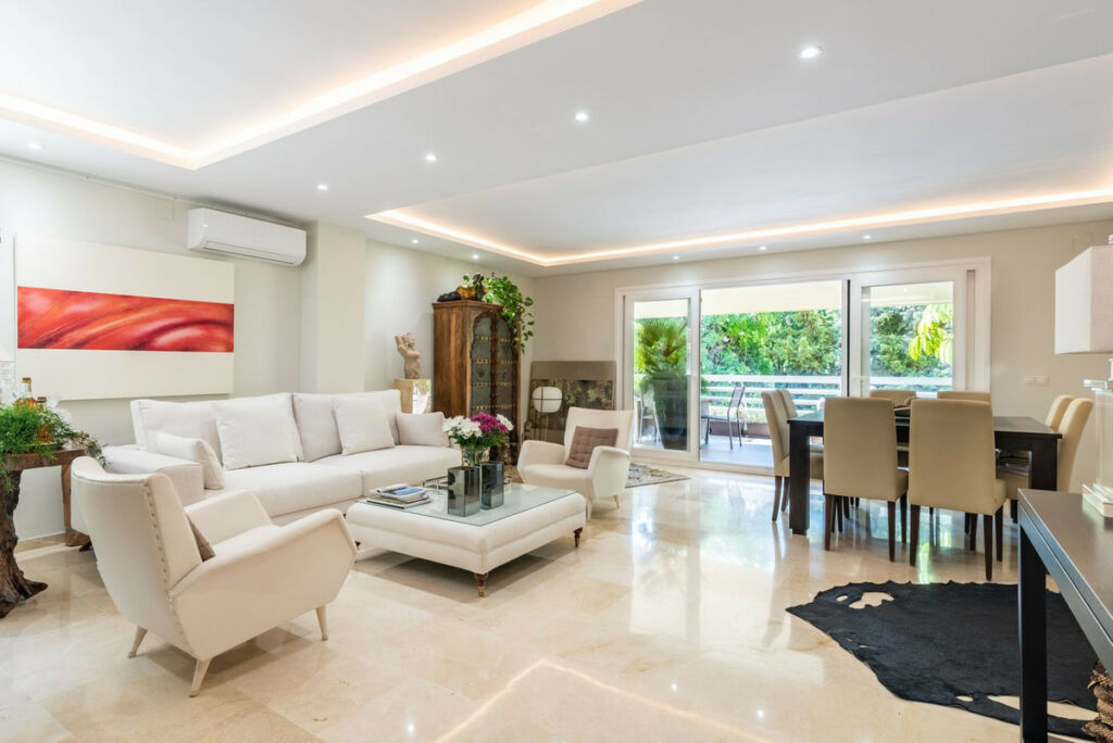 Middle Floor Apartment Marbella Málaga - image 11