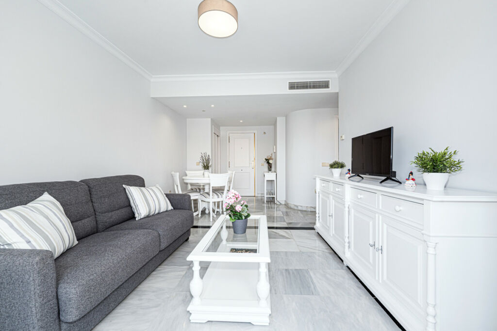 Middle Floor Apartment Marbella Málaga - image 11