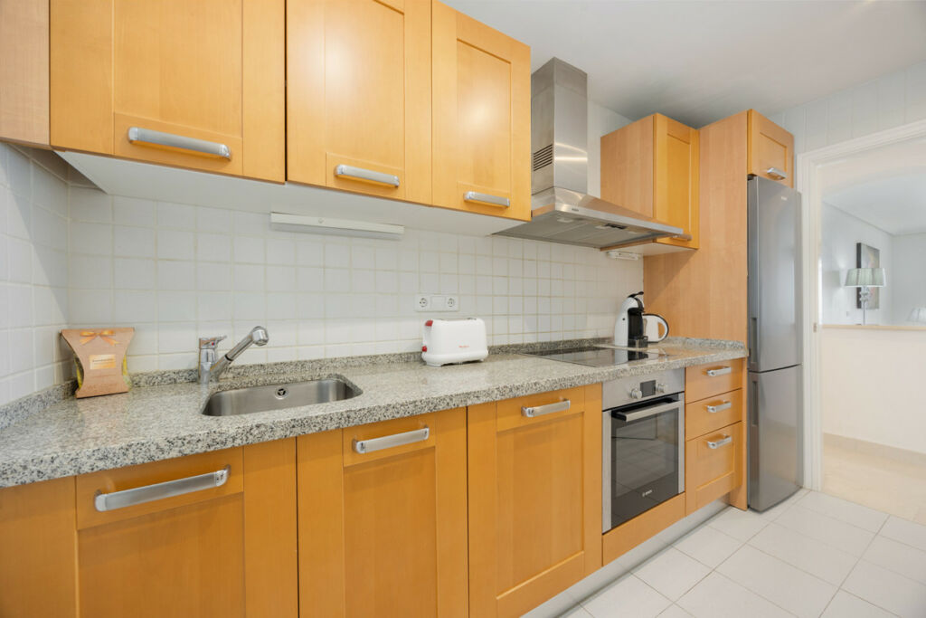 Middle Floor Apartment Los Arqueros Málaga - image 11