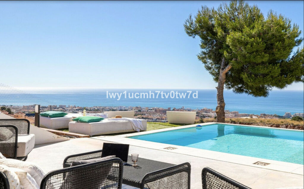 Detached Villa Benalmadena Málaga - image 11