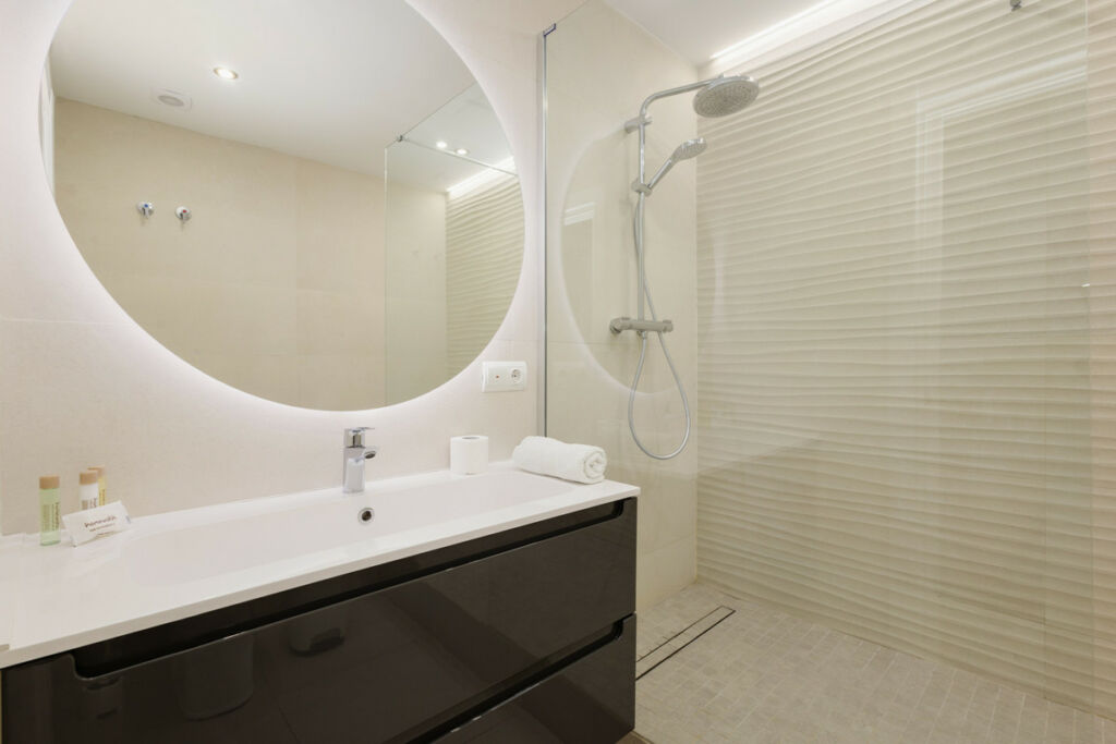 Ground Floor Apartment La Mairena Málaga - image 11