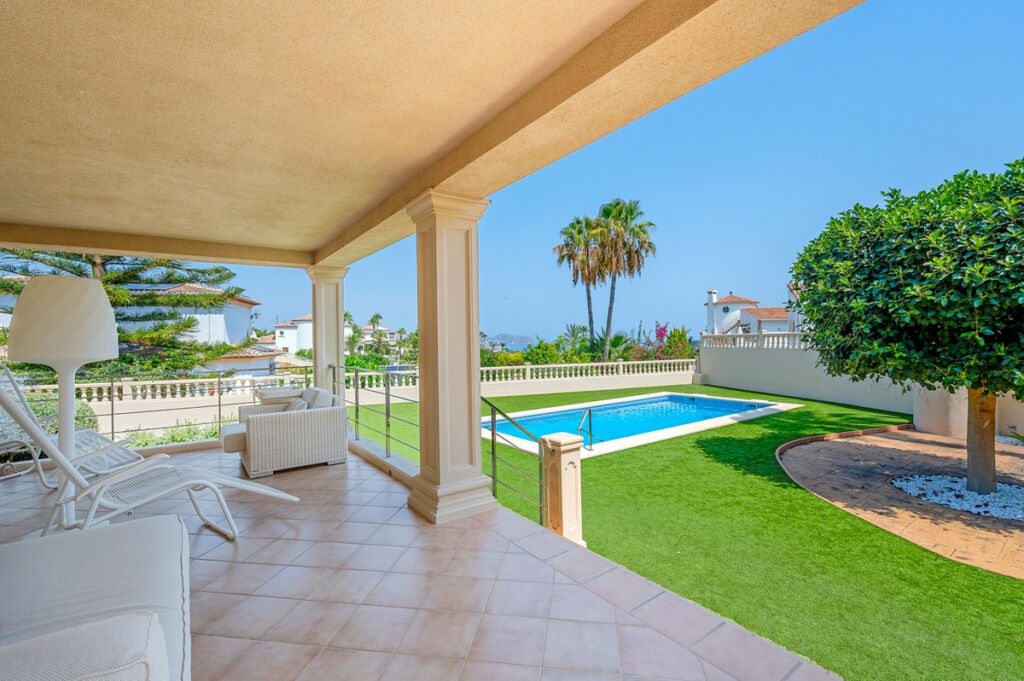 Detached Villa Benissa Alicante - image 11
